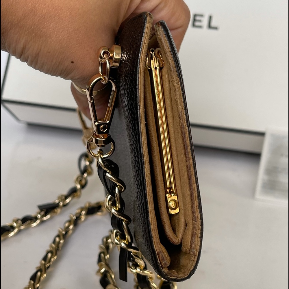 Chanel caviar leather wallet - Picture 3 of 11